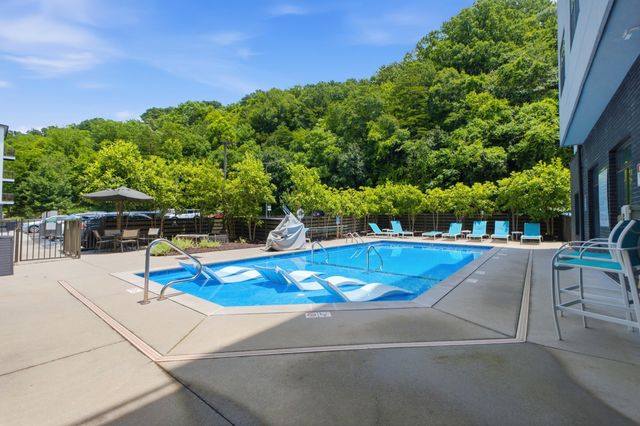 782 Riverfront Parkway 102, Chattanooga, TN 37402