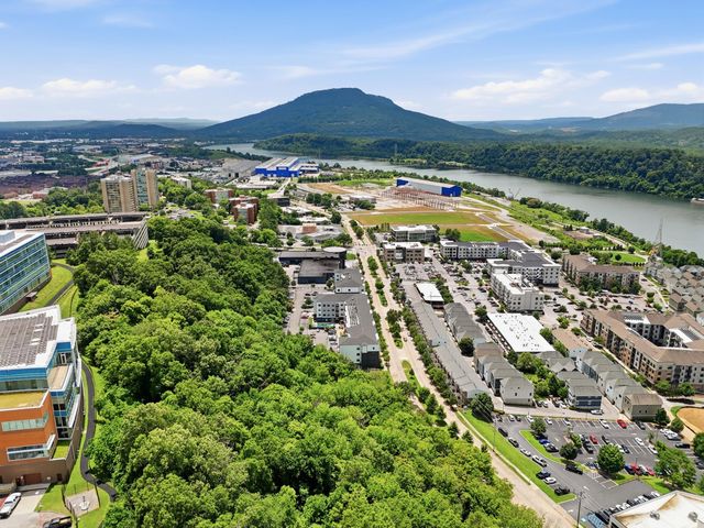 782 Riverfront Parkway 102, Chattanooga, TN 37402