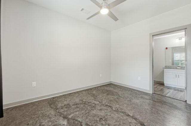 782 Riverfront Parkway 102, Chattanooga, TN 37402