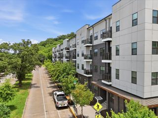782 Riverfront Parkway 102, Chattanooga, TN 37402