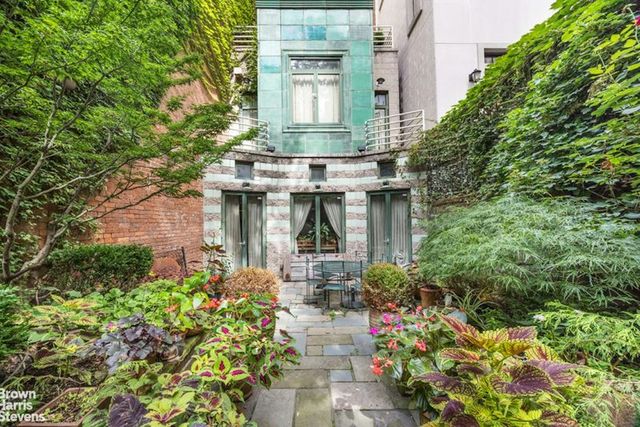 52 E 81ST Street, New York City, NY 10028