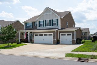 254 Grassy Glen Dr, Gallatin, TN 37066