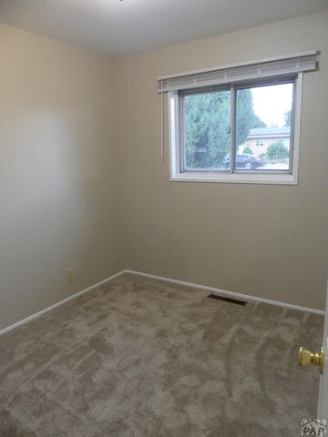 2860 Aster St, Pueblo, CO 81005