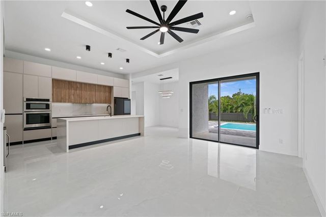 1801 NW 10th TER, Cape Coral, FL 33993