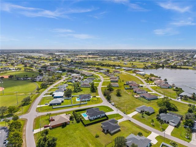 1801 NW 10th TER, Cape Coral, FL 33993