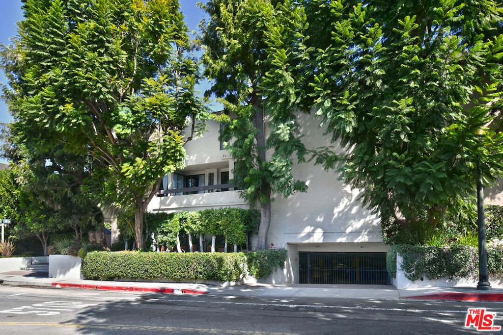 11687 Bellagio Road 3, Los Angeles, CA 90049