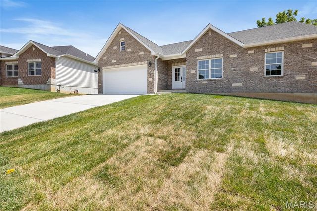 526 Dove Drive, St Charles, MO 63301