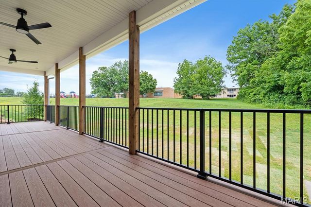 526 Dove Drive, St Charles, MO 63301