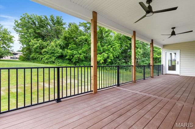 526 Dove Drive, St Charles, MO 63301