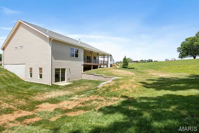526 Dove Drive, St Charles, MO 63301