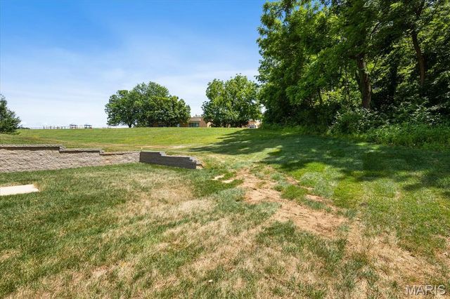 526 Dove Drive, St Charles, MO 63301