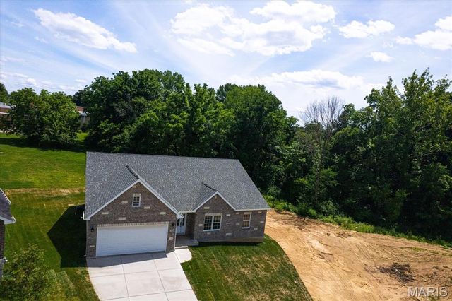 526 Dove Drive, St Charles, MO 63301
