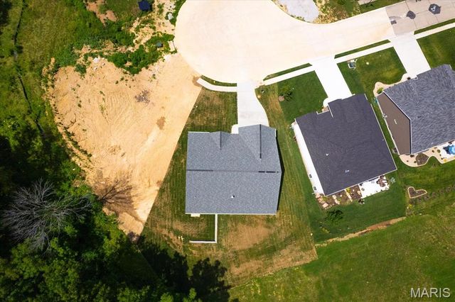 526 Dove Drive, St Charles, MO 63301