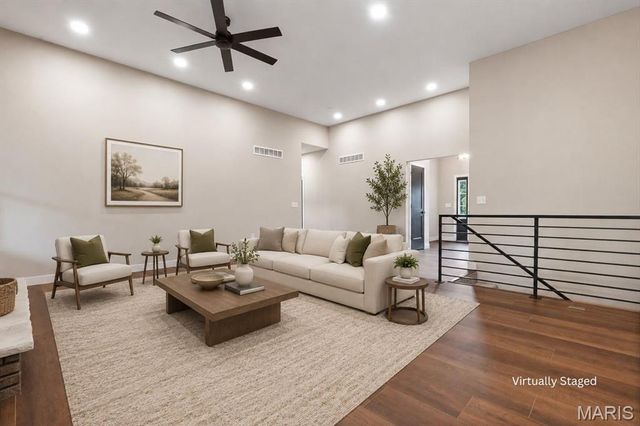 526 Dove Drive, St Charles, MO 63301