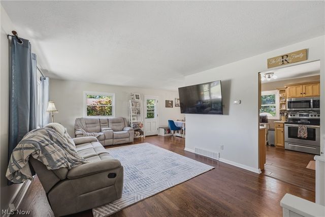 439 Bob Avenue, Canal Fulton, OH 44614