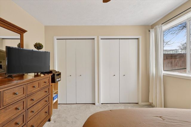 837 Tierra Street, Kentwood, MI 49508