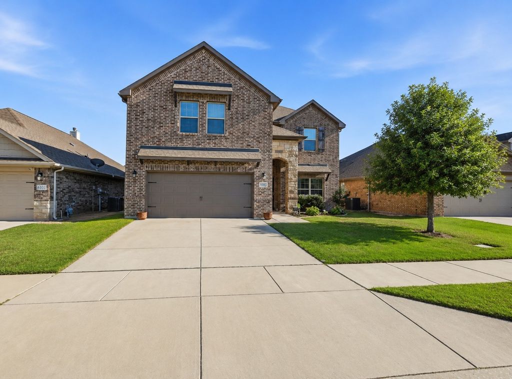 6105 Dunnlevy Drive, Fort Worth, TX 76179