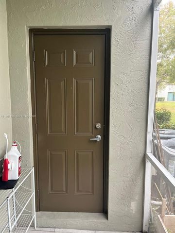 4211 Napoli Lake Dr 4211, Riviera Beach, FL 33410