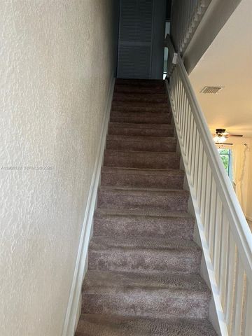 4211 Napoli Lake Dr 4211, Riviera Beach, FL 33410