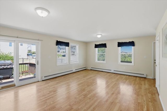 1033 Rodman St, Fall River, MA 02721