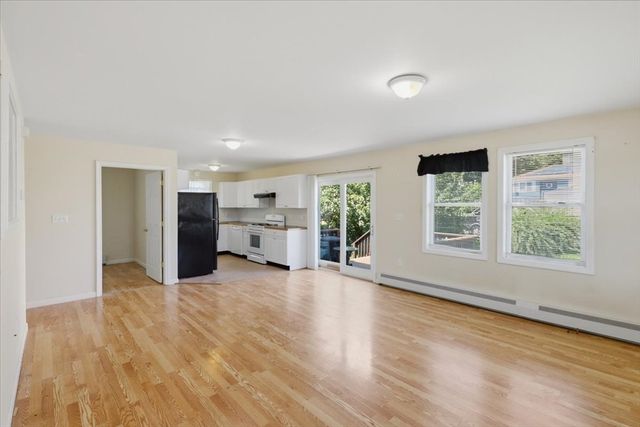 1033 Rodman St, Fall River, MA 02721