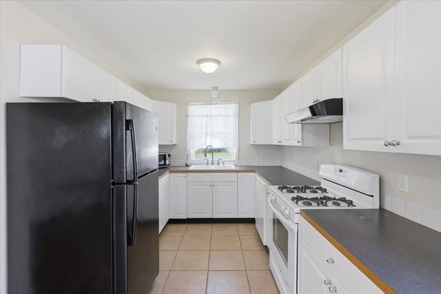 1033 Rodman St, Fall River, MA 02721