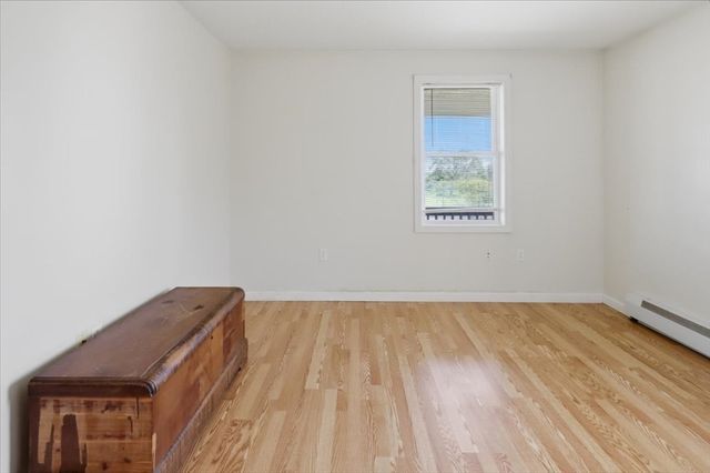 1033 Rodman St, Fall River, MA 02721