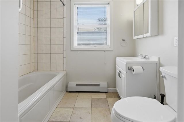 1033 Rodman St, Fall River, MA 02721