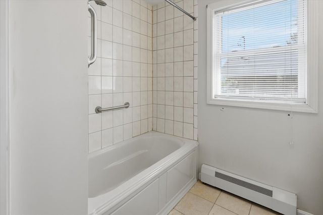 1033 Rodman St, Fall River, MA 02721