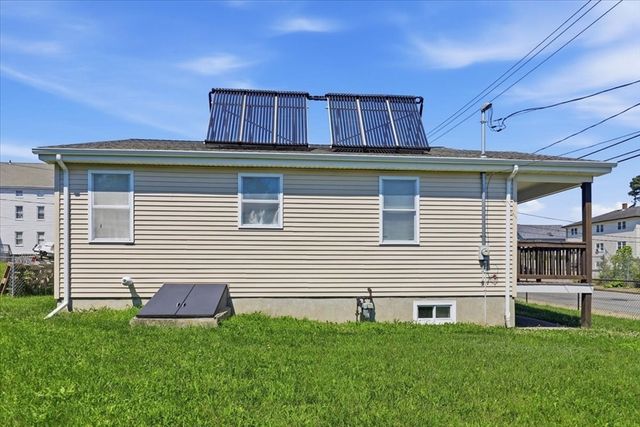 1033 Rodman St, Fall River, MA 02721