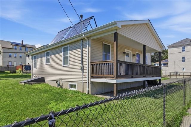 1033 Rodman St, Fall River, MA 02721