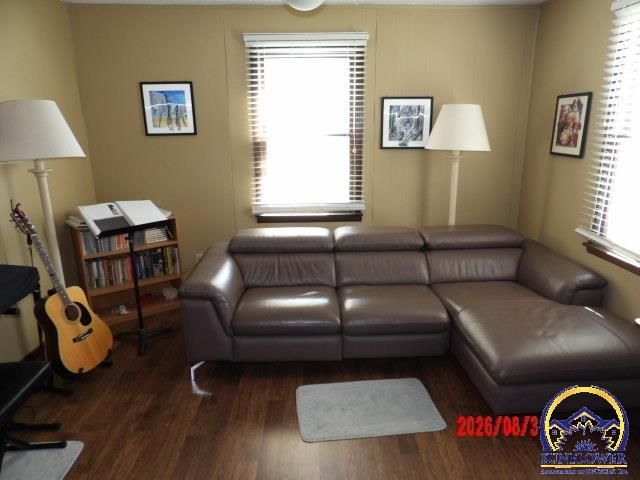3213 SW Kent ST, Topeka, KS 66614