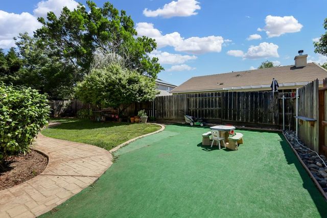 2375 Michigan Ct, Yuba City, CA 95991