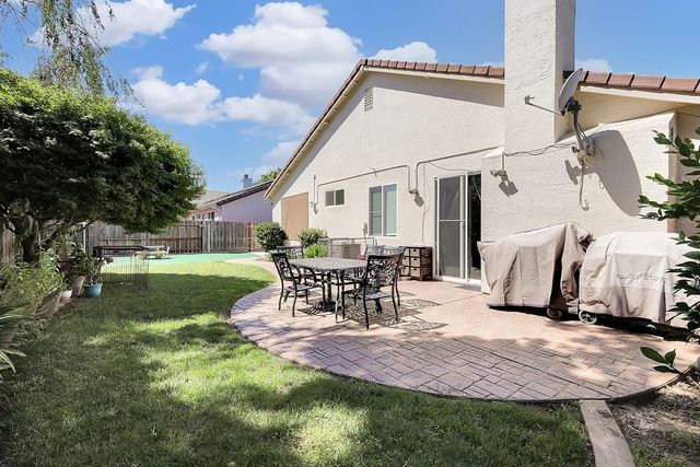 2375 Michigan Ct, Yuba City, CA 95991