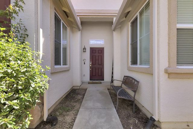 2375 Michigan Ct, Yuba City, CA 95991