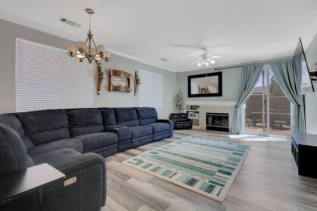 2375 Michigan Ct, Yuba City, CA 95991