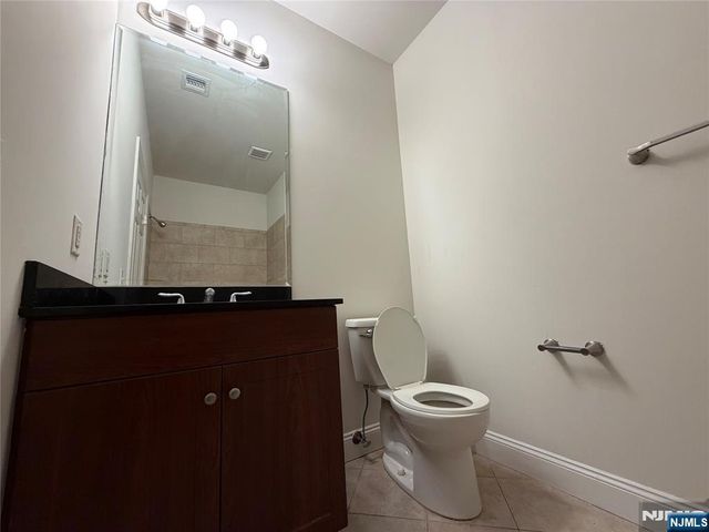 2022 Central Road 306, Fort Lee, NJ 07024