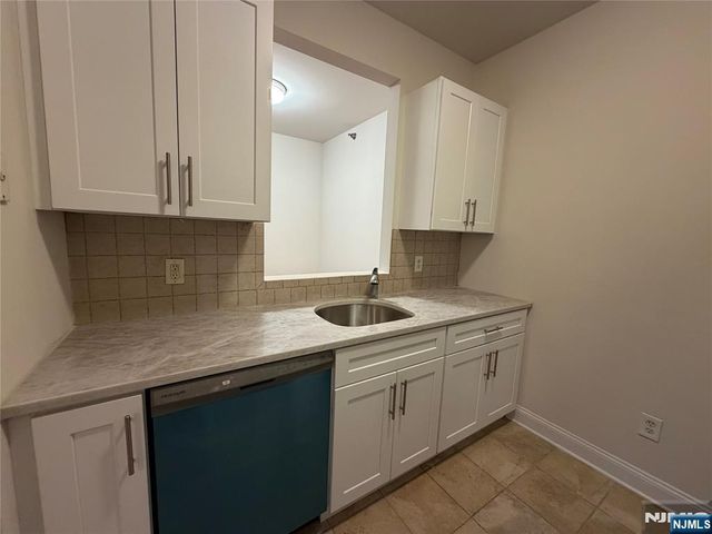 2022 Central Road 306, Fort Lee, NJ 07024