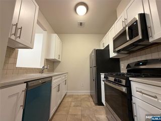 2022 Central Road 306, Fort Lee, NJ 07024