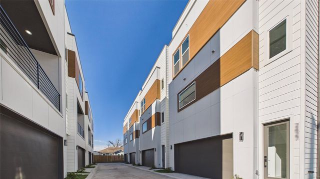 2427 Harrington Street, Houston, TX 77026