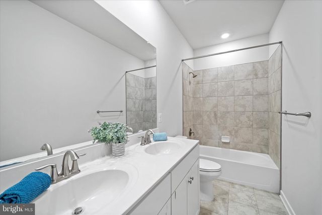 2093 WHITHORN HILL, Jeffersonton, VA 22724