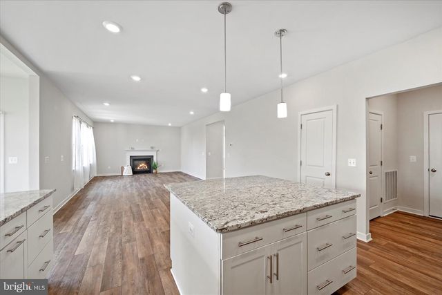2093 WHITHORN HILL, Jeffersonton, VA 22724