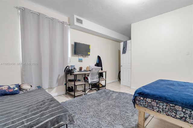 1185 NW 118th, Miami, FL 33168