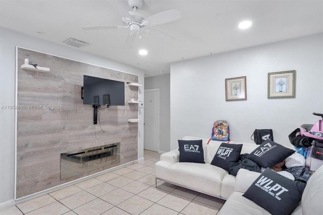 1185 NW 118th, Miami, FL 33168