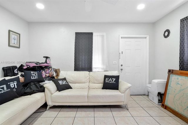 1185 NW 118th, Miami, FL 33168