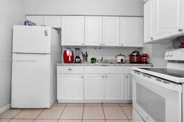 1185 NW 118th, Miami, FL 33168