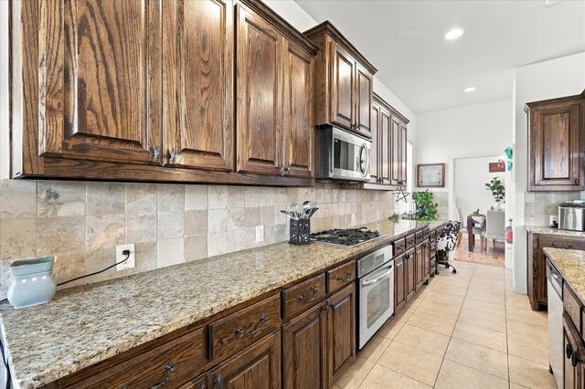 1205 Jasmine Street, Lantana, TX 76226