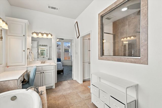 1205 Jasmine Street, Lantana, TX 76226