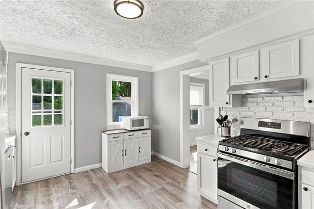 606 Madison Street, East Rochester, NY 14445