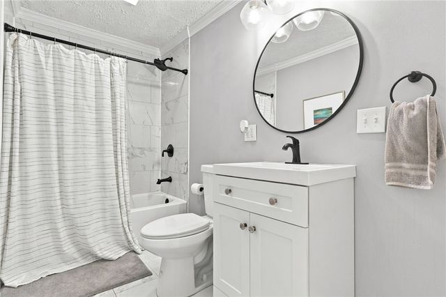 606 Madison Street, East Rochester, NY 14445